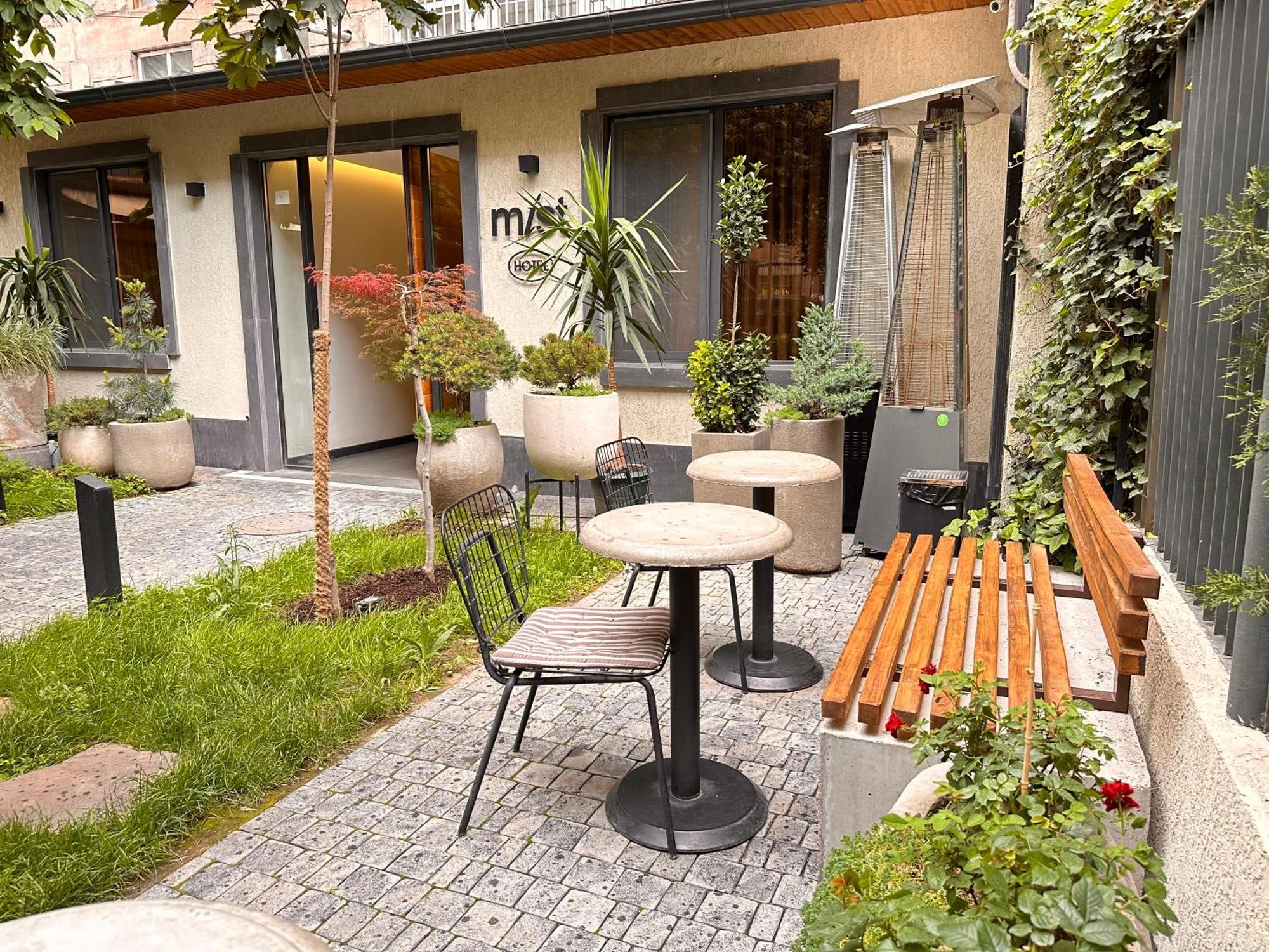 Mist Boutique Hotel Yerevan Exterior photo